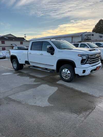 2025 Chevrolet 3500 Crew Cab, $74377. Photo 1