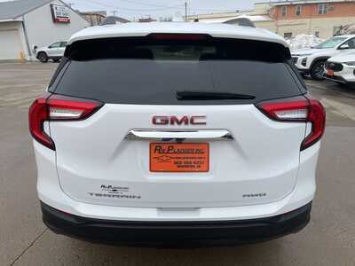 2024 GMC Terrain, $23944. Photo 11