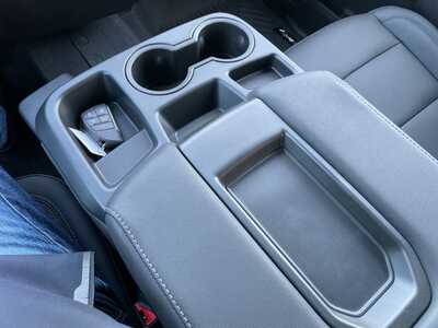 2026 Chevrolet 2500 Crew Cab, $65465. Photo 10