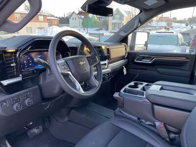 2026 Chevrolet 2500 Crew Cab, $65465. Photo 5