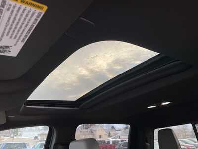 2026 Chevrolet 1500 Crew Cab, $67643. Photo 4