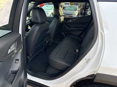 2026 Chevrolet Equinox, $36790. Photo 12
