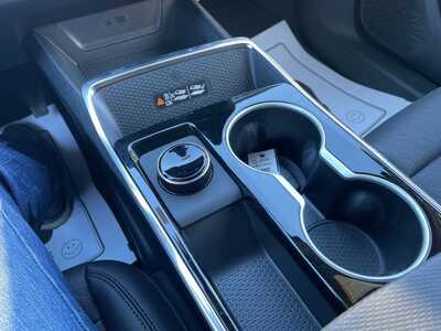 2026 Chevrolet Equinox, $34985. Photo 10