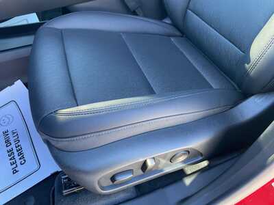 2026 Chevrolet Equinox, $34985. Photo 4