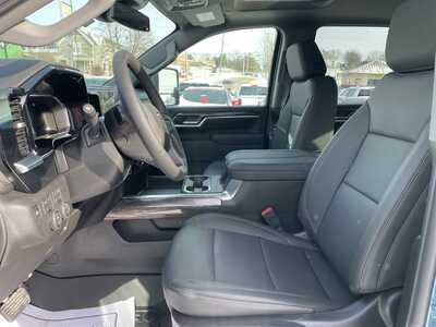 2026 Chevrolet 2500 Crew Cab, $86525. Photo 3