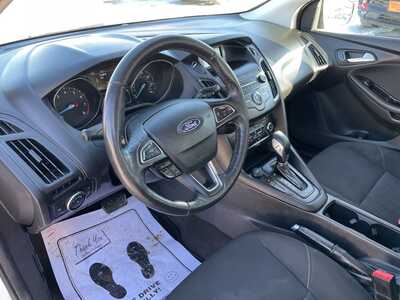 2018 Ford Focus, $9499. Photo 4