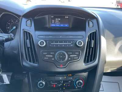 2018 Ford Focus, $9499. Photo 7