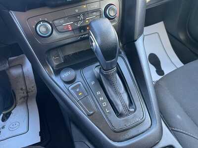 2018 Ford Focus, $9499. Photo 8