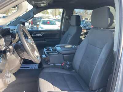 2024 Chevrolet 1500 Crew Cab, $37898. Photo 3