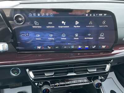 2026 Chevrolet Traverse, $52912. Photo 9