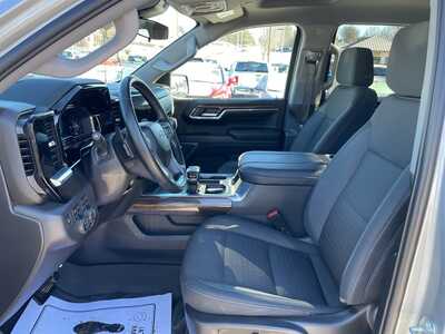 2023 Chevrolet 1500 Crew Cab, $40964. Photo 3