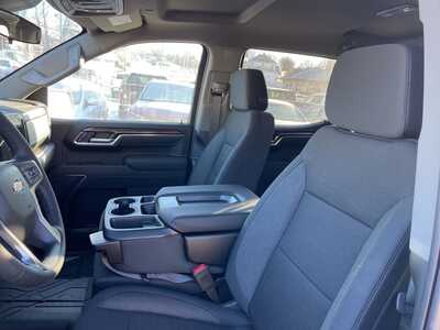 2026 Chevrolet 1500 Crew Cab, $59240. Photo 4