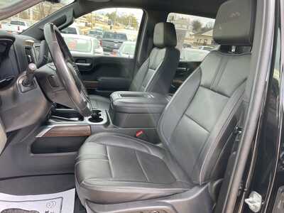 2021 Chevrolet 1500 Crew Cab, $39895. Photo 3