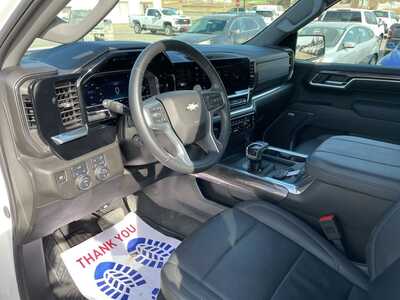 2024 Chevrolet 1500 Crew Cab, $45903. Photo 5