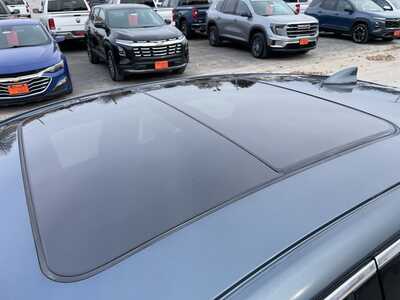 2021 Chevrolet Malibu, $21994. Photo 3