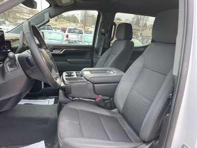 2023 Chevrolet 1500 Crew Cab, $37567. Photo 3