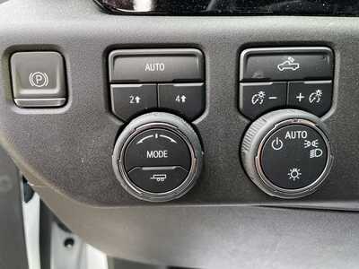 2023 Chevrolet 1500 Crew Cab, $37567. Photo 4