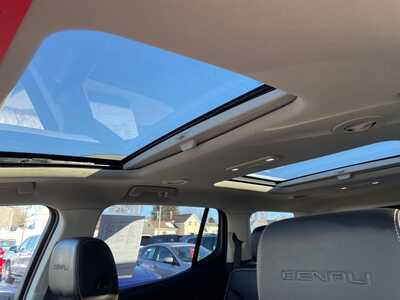 2023 GMC Acadia, $36997. Photo 5