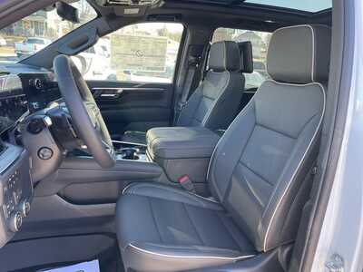2026 Chevrolet Suburban, $93900. Photo 4