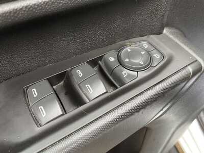 2020 Chevrolet 2500 Crew Cab, $39762. Photo 5