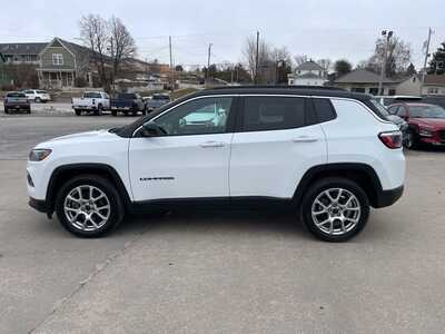 2025 Jeep Compass, $25179. Photo 2