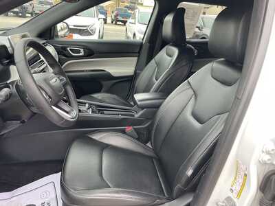 2025 Jeep Compass, $25179. Photo 3