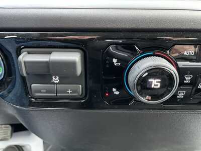 2026 Chevrolet 1500 Crew Cab, $54305. Photo 8