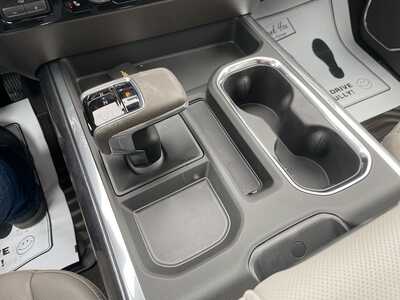 2026 Chevrolet 1500 Crew Cab, $70450. Photo 7