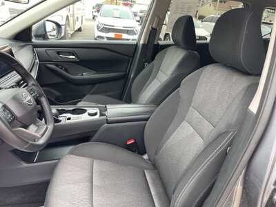 2025 Nissan Rogue, $24548. Photo 3