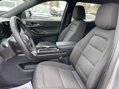 2025 Chevrolet Equinox, $24854. Photo 3