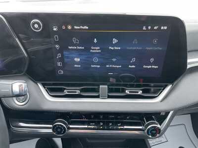 2025 Chevrolet Equinox, $24854. Photo 8