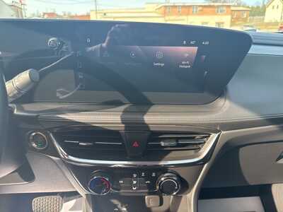 2025 Buick Encore GX, $20898. Photo 10