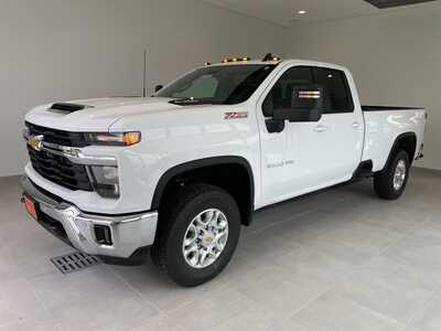 2026 Chevrolet 3500 Ext Cab, $74760. Photo 1