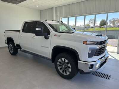 2026 Chevrolet 3500 Crew Cab, $68765. Photo 3