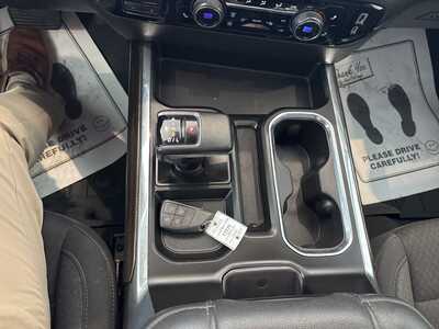 2023 Chevrolet 1500 Crew Cab, $44542. Photo 12