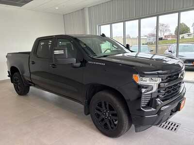 2023 Chevrolet 1500 Crew Cab, $44542. Photo 5
