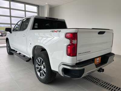 2024 Chevrolet 1500 Crew Cab, $39899. Photo 2
