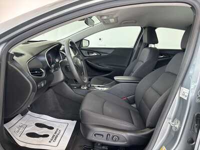 2024 Chevrolet Malibu, $19988. Photo 8
