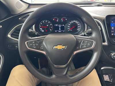 2024 Chevrolet Malibu, $19368. Photo 9