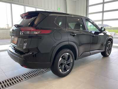 2025 Nissan Rogue, $23521. Photo 5