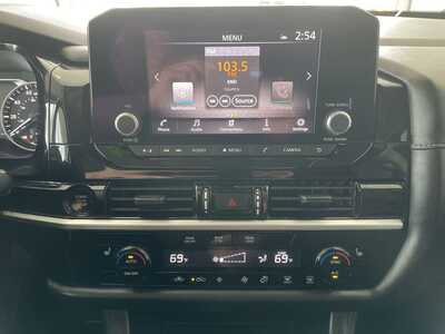 2025 Nissan Pathfinder, $31944. Photo 12