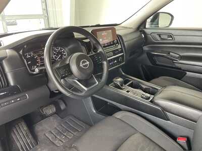 2025 Nissan Pathfinder, $31944. Photo 9