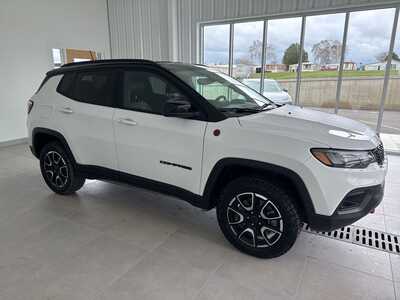 2025 Jeep Compass, $25979. Photo 3