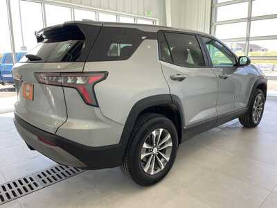 2025 Chevrolet Equinox, $29599. Photo 4