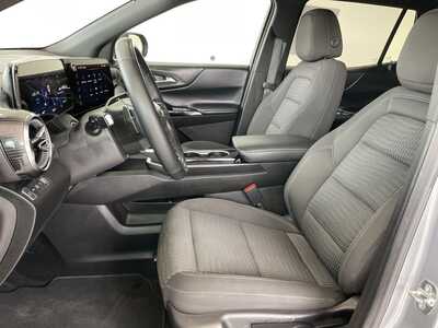 2025 Chevrolet Equinox, $28799. Photo 7