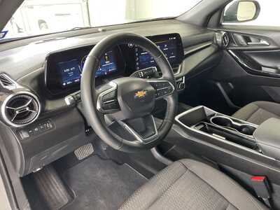 2025 Chevrolet Equinox, $28799. Photo 8