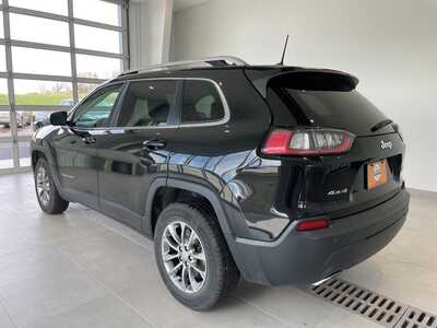 2019 Jeep Cherokee, $15931. Photo 2