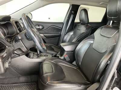 2019 Jeep Cherokee, $15931. Photo 8