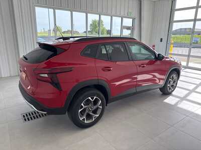 2026 Chevrolet Trax, $26385. Photo 4
