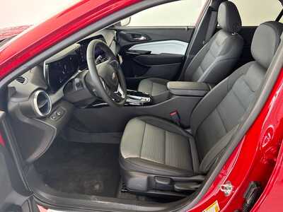 2026 Chevrolet Trax, $26385. Photo 8